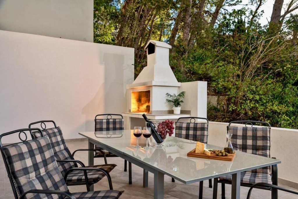 פודסטראנה Villa Graf מראה חיצוני תמונה