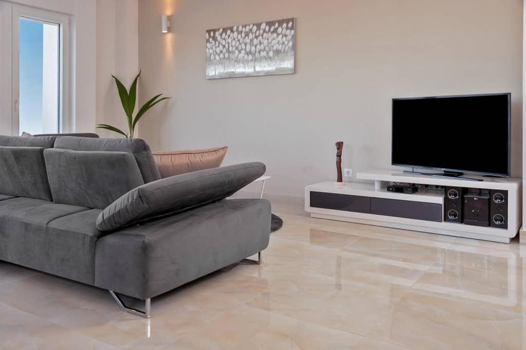 פודסטראנה Villa Graf מראה חיצוני תמונה